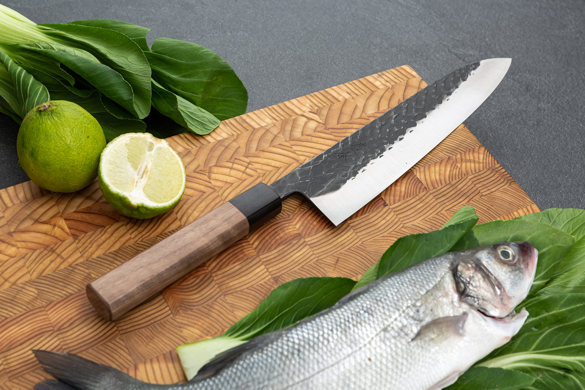 Fujimoto Hammer Tone Gyuto 240mm – Bild 2